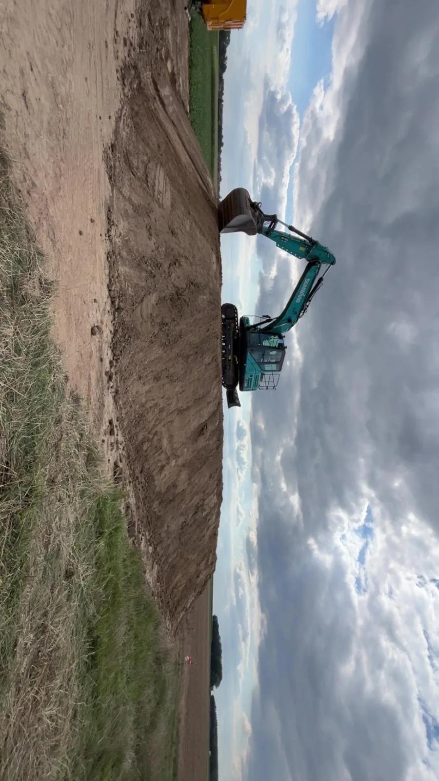 Criblage de terres sur chantier GLX Services